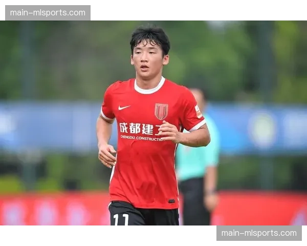 韦林顿世界波展个人能力 成都外援锋线冲击力持续在线