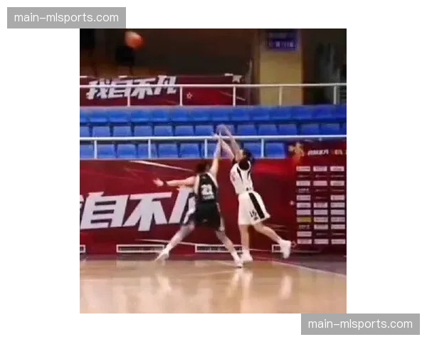 广厦孙铭徽右脚踝韧带撕裂 最快四月中下旬尝试复出训练 广厦孙铭徽右脚踝韧带撕裂 最快四月中下旬尝试复出训练